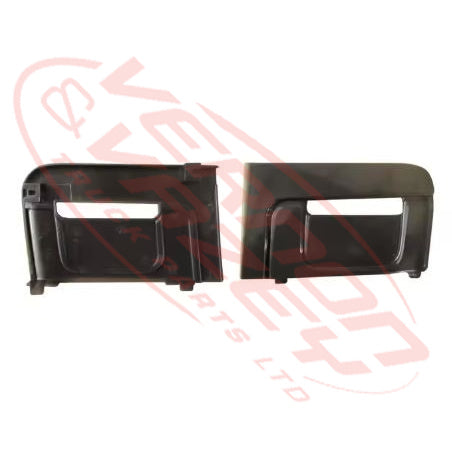 1688590-21 - FRONT BUMPER - INSERT - L/H - OUTER - NISSAN QUON 2006-
