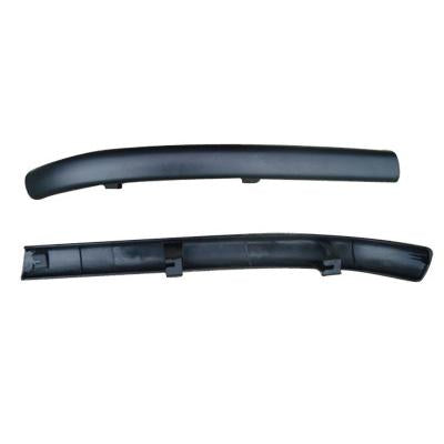 3787094-92 - HEADLAMP - MOULDING - R/H - LOWER - MITSUBISHI FM615/FK516 1994- 2003